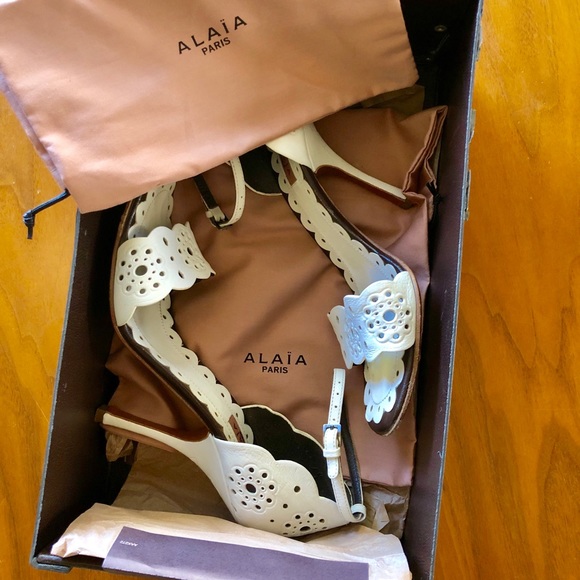 ALAIA Laser Cut Leather Sandals - Picture 3 of 7